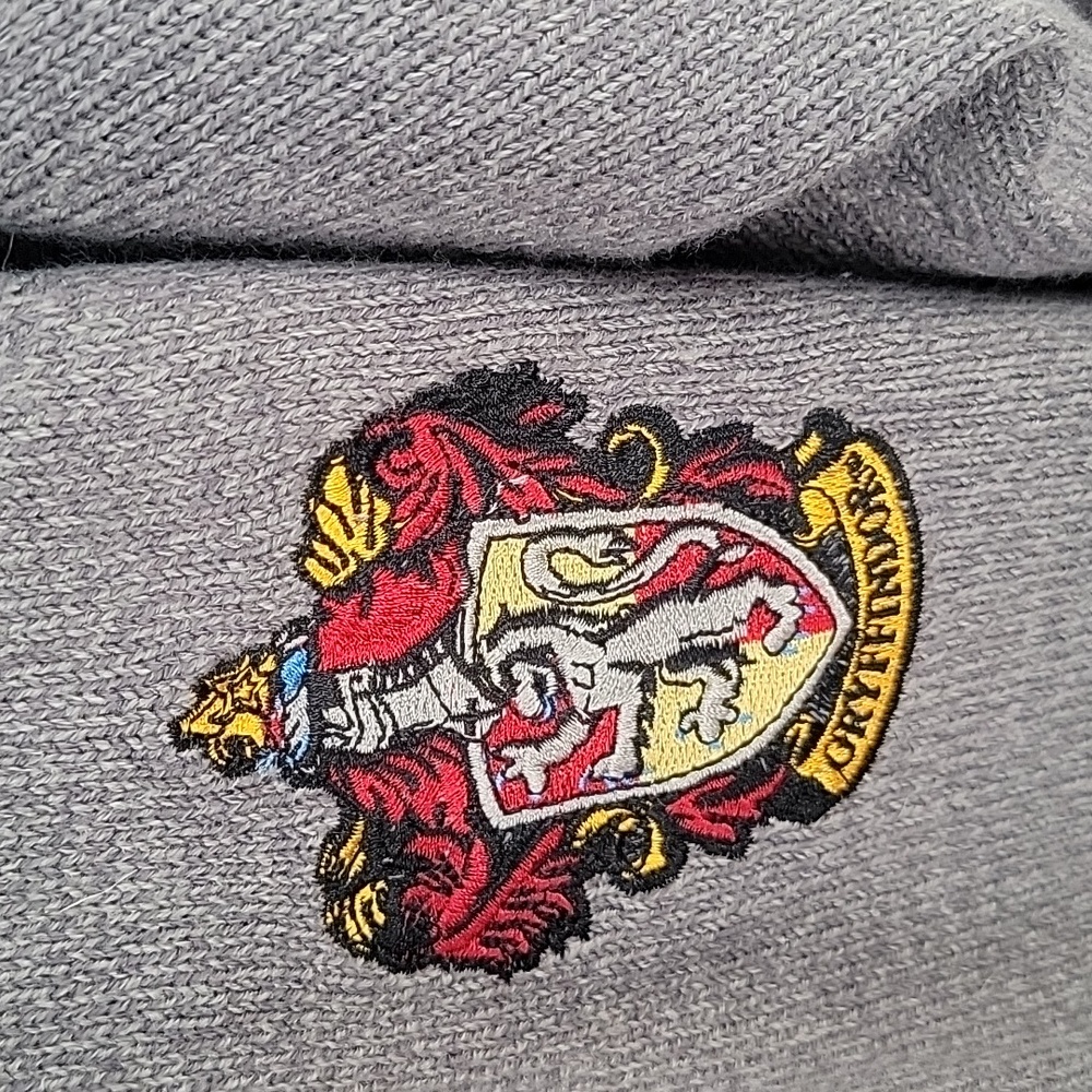 Box Lunch Harry Potter Gryffindor Cardigan Sweater Sz L Embroided Patch - Picture 3 of 8
